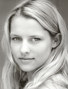 : Teresa_Palmer.jpg
: 924

: 26.8 