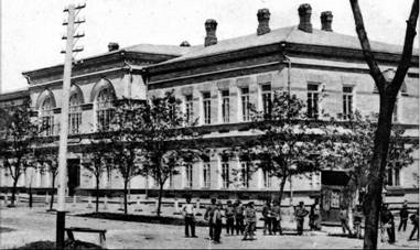 : 34_Zhenskaja_gimnazija.jpg
: 3440

: 22.9 