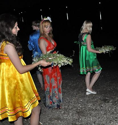 Нажмите на изображение для увеличения
Название: Иван Купала - гадания.jpg
Просмотры: 1174
Размер: 82.0 Кб
ID: 16371