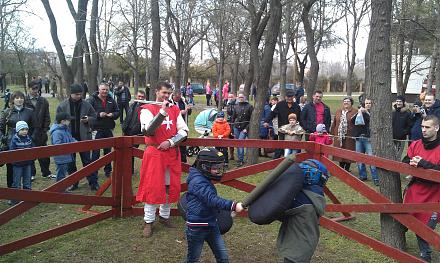 Нажмите на изображение для увеличения
Название: Бои на мягких мечах.jpg
Просмотры: 391
Размер: 136.9 Кб
ID: 18067