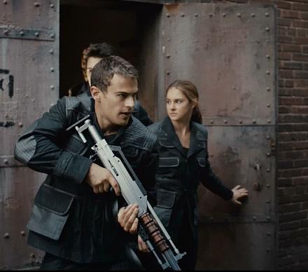     
: DIVERGENT_2014.jpg
: 381
:	71.3 
ID:	18097