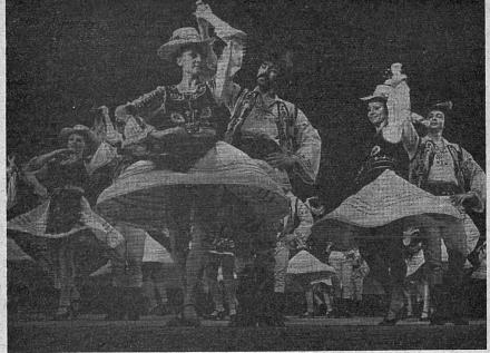 Нажмите на изображение для увеличения
Название: Танец Карпаты.jpg
Просмотры: 434
Размер: 107.8 Кб
ID: 20206