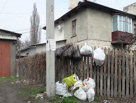 Нажмите на изображение для увеличения
Название: Кишинев, пакеты с мусором на заборе.jpg
Просмотры: 363
Размер: 62.6 Кб
ID: 21314