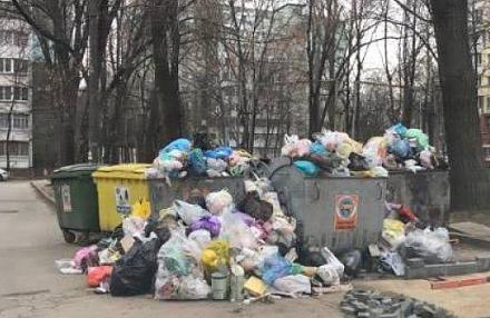 Нажмите на изображение для увеличения
Название: Кишинев - проспект Мира - мусорки.jpg
Просмотры: 365
Размер: 52.9 Кб
ID: 21315