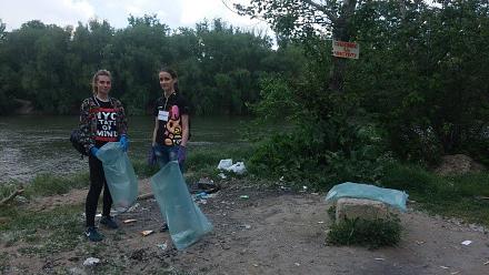 Нажмите на изображение для увеличения
Название: Девочки на субботнике.jpg
Просмотры: 750
Размер: 100.9 Кб
ID: 21748