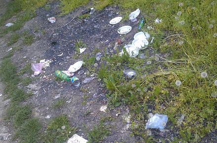 Нажмите на изображение для увеличения
Название: Полянка где уже убирали активисты.jpg
Просмотры: 785
Размер: 174.1 Кб
ID: 21787