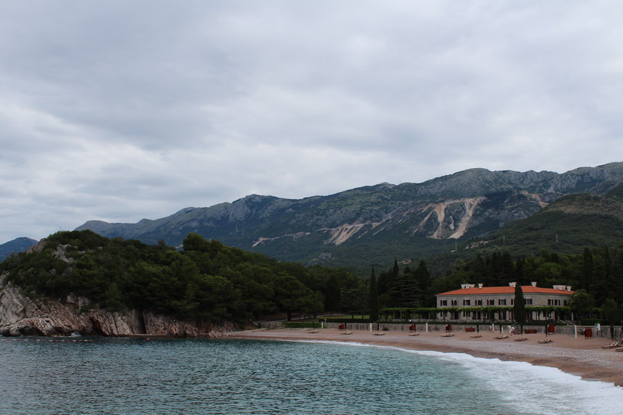 : Milocer beach Budva Montenegro.JPG
: 3889

: 136.9 