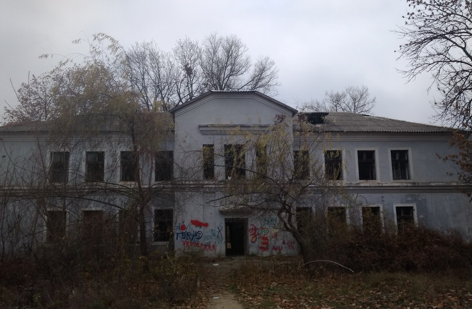 Название: Здание у завода Ткаченко.jpg
Просмотры: 1617
Размер: 185.2 Кб