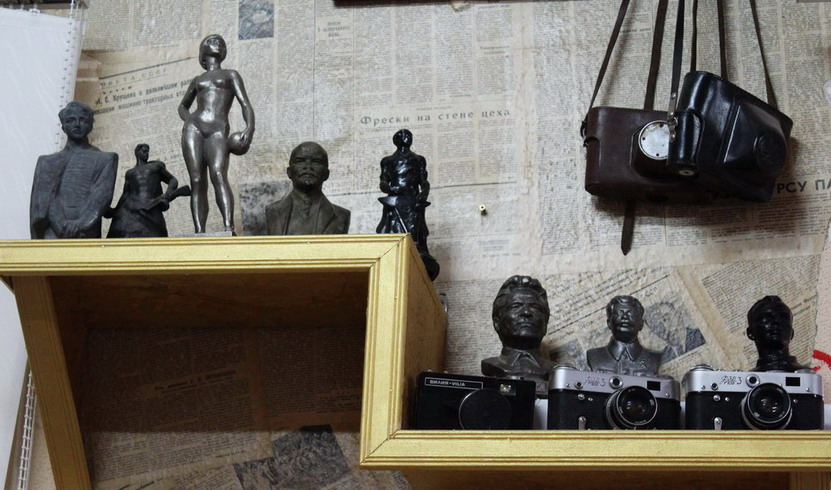 Название: Ленины и фотоаппараты.JPG
Просмотры: 1542
Размер: 147.6 Кб