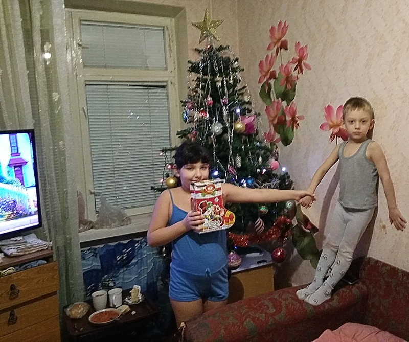Название: 18Б Бендеры, 2 детей сироты с бабушкой.jpg
Просмотры: 671
Размер: 240.3 Кб