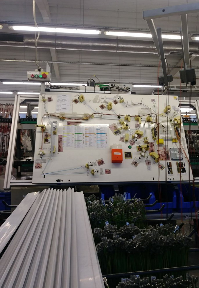 Название: Панель с электроникой.jpg
Просмотры: 1272
Размер: 174.6 Кб