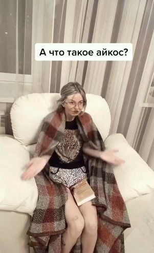 : vUxzsZnJ6F0.jpg
: 805

: 37.7 