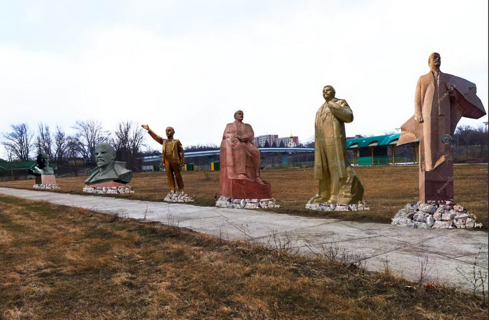 Название: Памятники Ленину на пляже Тирасполя.jpg
Просмотры: 3358
Размер: 113.2 Кб