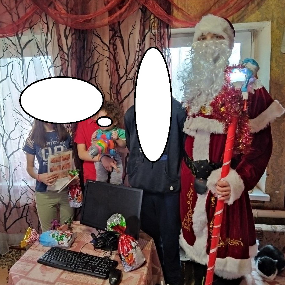 Название: 2Т_Врученеи подарков Дед морозом.jpg
Просмотры: 1210
Размер: 270.4 Кб