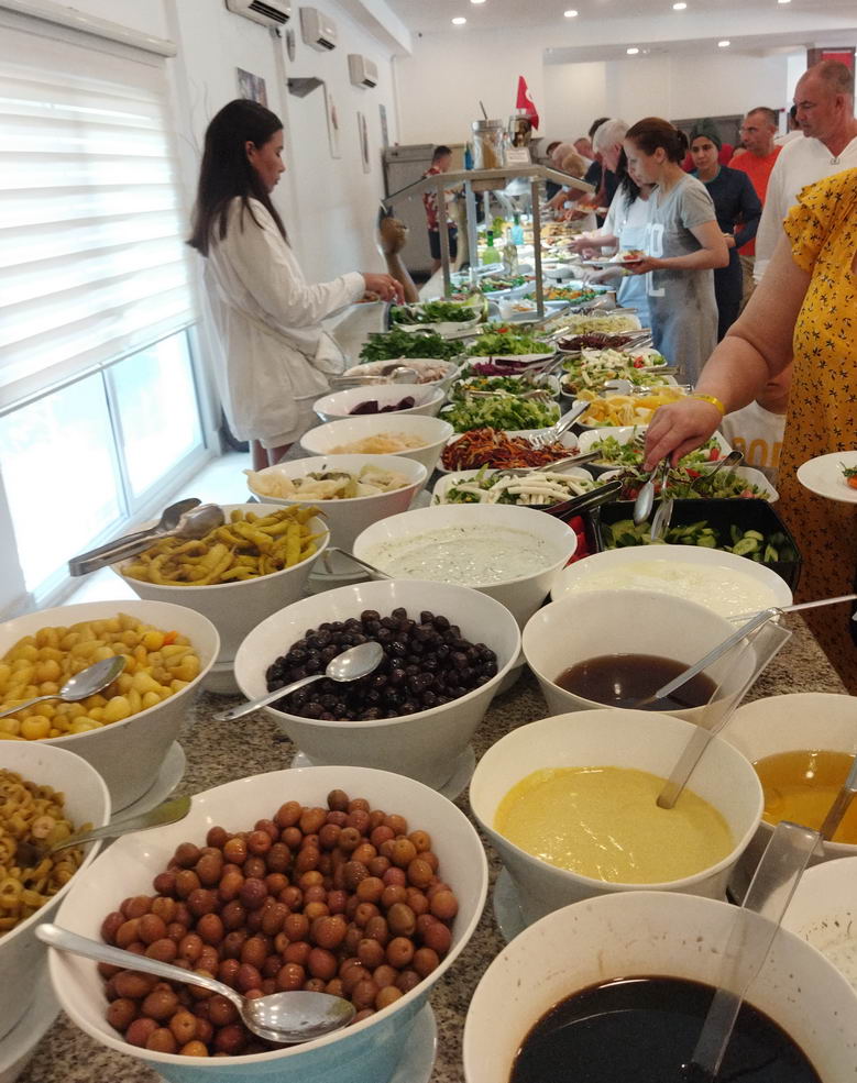 Название: 6. Маслины и салаты в Викинг гарден отель.jpg
Просмотры: 714
Размер: 139.6 Кб