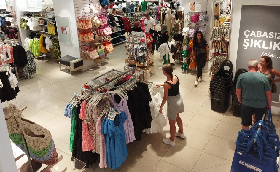 : 8. LC Waikiki  .jpg
: 742

: 215.9 