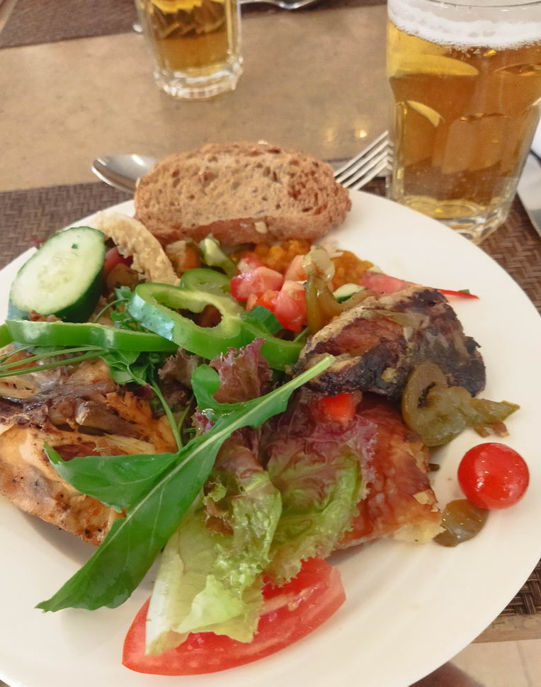 Название: Обед в египетском отеле 5 звезд.jpg
Просмотры: 753
Размер: 111.3 Кб