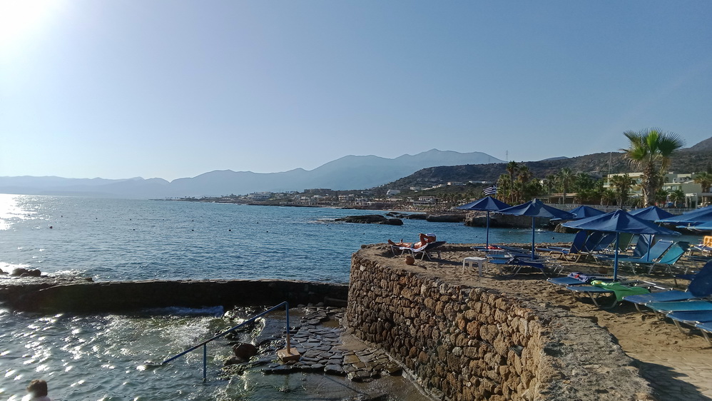 :     ERI BEACH  .jpg
: 16

: 225.9 