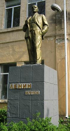     
: Lenin_pamatnik.jpg
: 1705
:	104.0 
ID:	5779