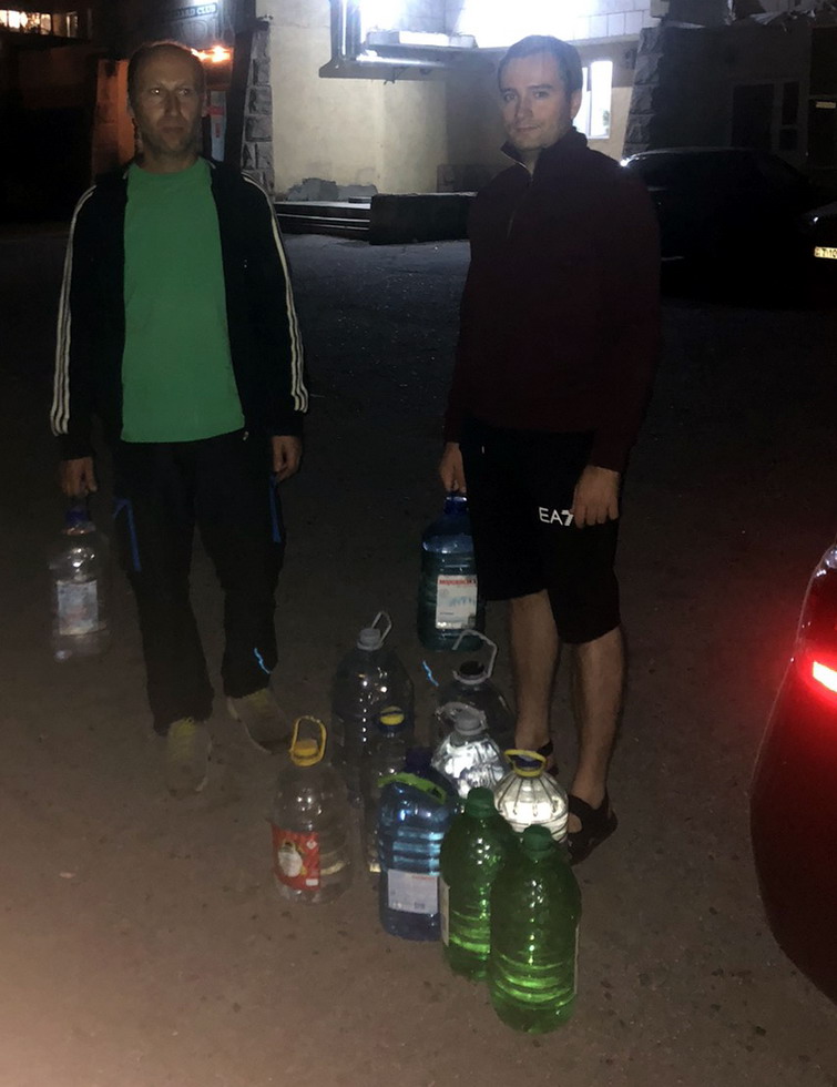 Название: Полив сквера Чорбы в Тирасполе.jpg
Просмотры: 489
Размер: 124.1 Кб