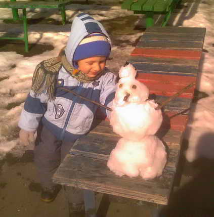 Название: Рома и снеговик.jpg
Просмотры: 1265
Размер: 28.0 Кб