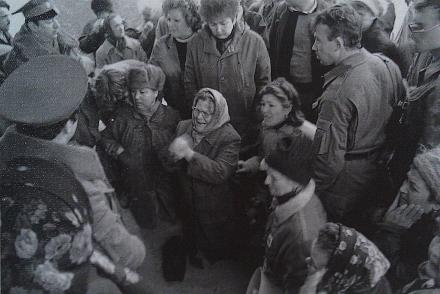 Нажмите на изображение для увеличения
Название: Приднестровские женщины и армия РФ.jpg
Просмотры: 671
Размер: 88.5 Кб
ID: 16837