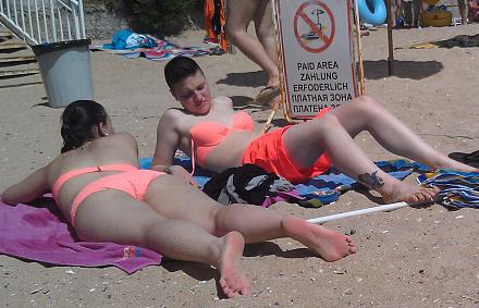 Нажмите на изображение для увеличения
Название: Девушка и девушка на пляже.jpg
Просмотры: 798
Размер: 101.3 Кб
ID: 19044