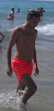 Нажмите на изображение для увеличения
Название: Парень с татуировками на пляже.jpg
Просмотры: 881
Размер: 58.2 Кб
ID: 19046