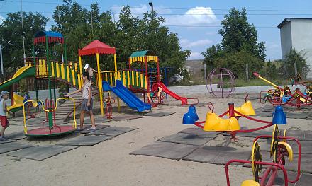 Нажмите на изображение для увеличения
Название: Детская площадка в Оазисе.jpg
Просмотры: 1302
Размер: 116.1 Кб
ID: 16750