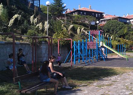 Нажмите на изображение для увеличения
Название: Детская площадка в Несебре.jpg
Просмотры: 957
Размер: 160.7 Кб
ID: 19152