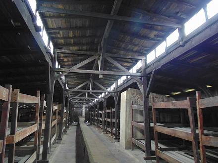 Нажмите на изображение для увеличения
Название: Бараки для людей в Освенциме.jpg
Просмотры: 1461
Размер: 87.3 Кб
ID: 19729