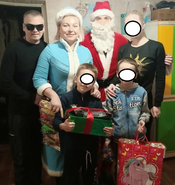 Название: 9_Бендеры_Вручение_подарков_НГ.JPG
Просмотры: 1029
Размер: 126.0 Кб