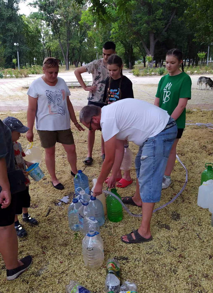 Название: 2024-07-22 Полив парка Кирова.jpg
Просмотры: 407
Размер: 299.8 Кб