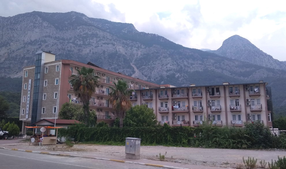 Название: Отель Лимончелло.jpg
Просмотры: 2579
Размер: 160.7 Кб