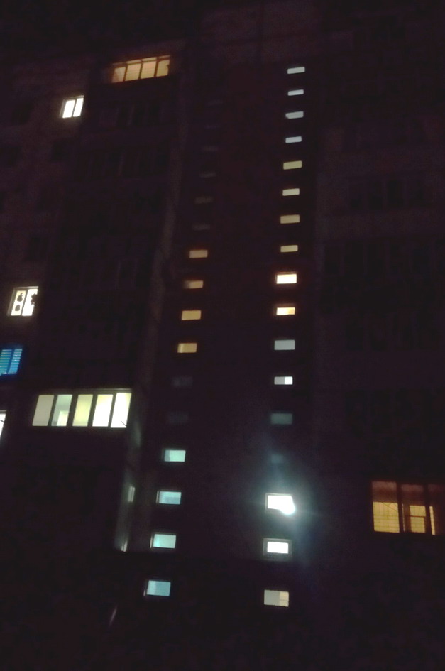 Название: 3. Многоэтажный дом - освещение подьезда.jpg
Просмотры: 868
Размер: 61.3 Кб