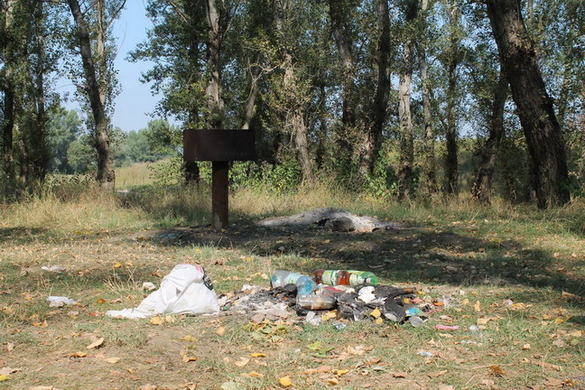 Название: Мусор в Чобручи.jpg
Просмотры: 629
Размер: 154.7 Кб