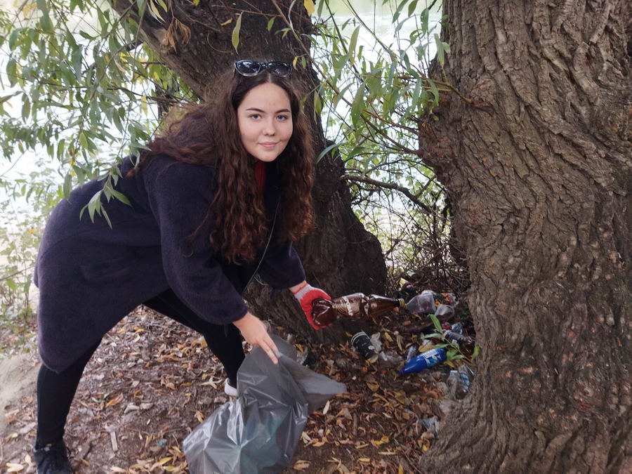 Название: Девушка волонтер с Тирасполя.jpg
Просмотры: 825
Размер: 162.2 Кб