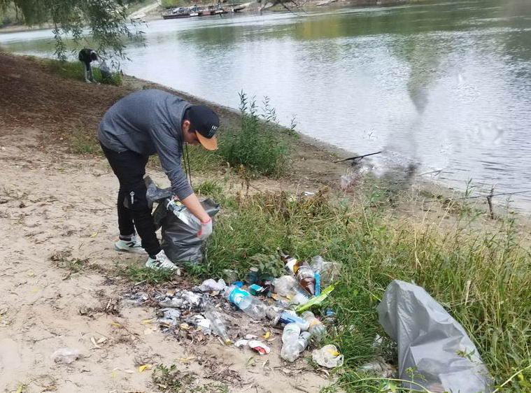 Название: Свалка мусора на берегу Днестра.jpg
Просмотры: 867
Размер: 125.7 Кб