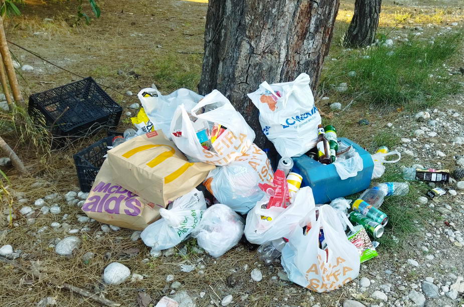 Название: 5 мусор в Турции.jpg
Просмотры: 592
Размер: 192.2 Кб